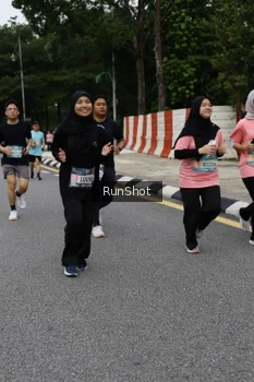 Runner Photo 4306024
