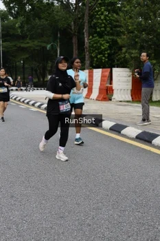 Runner Photo 4306030