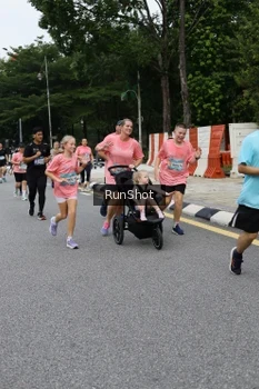 Runner Photo 4306046