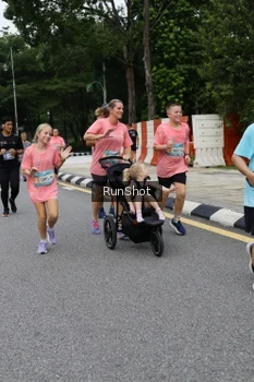 Runner Photo 4306053