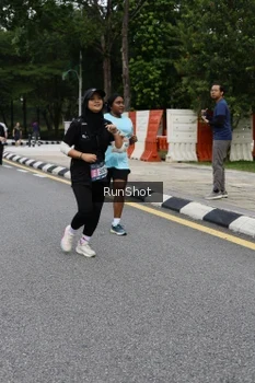 Runner Photo 4306061