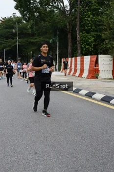 Runner Photo 4306070