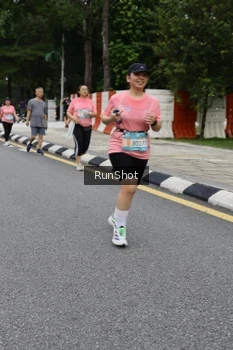 Runner Photo 4306073