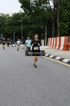 Runner Photo 4306077