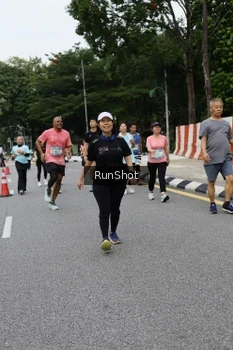 Runner Photo 4306078