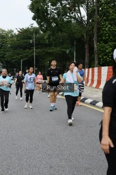 Runner Photo 4306079