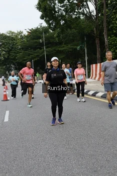 Runner Photo 4306085