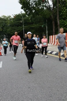 Runner Photo 4306086