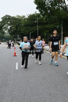 Runner Photo 4306092