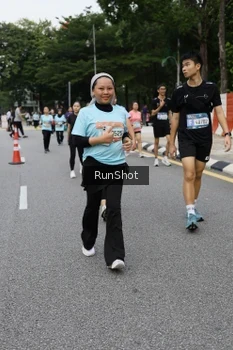 Runner Photo 4306102