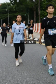 Runner Photo 4306105