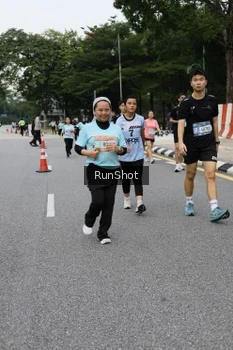 Runner Photo 4306108