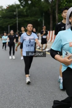 Runner Photo 4306109