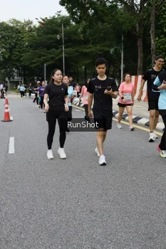 Runner Photo 4306113