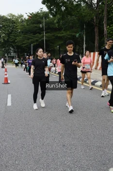 Runner Photo 4306126