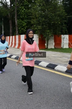 Runner Photo 4306131