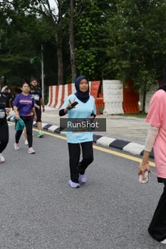 Runner Photo 4306136