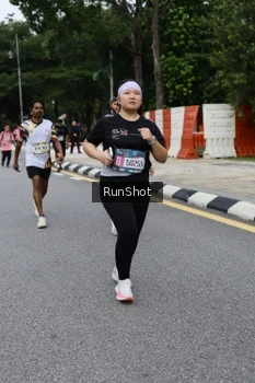 Runner Photo 4306149