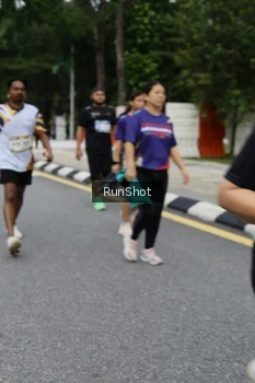 Runner Photo 4306152