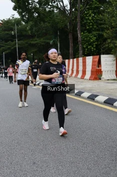Runner Photo 4306156
