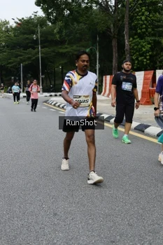 Runner Photo 4306161