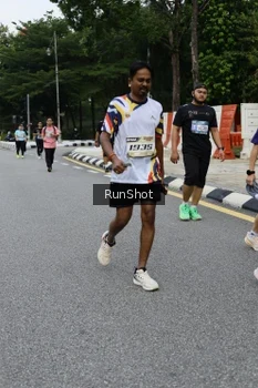 Runner Photo 4306163