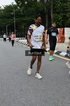 Runner Photo 4306166
