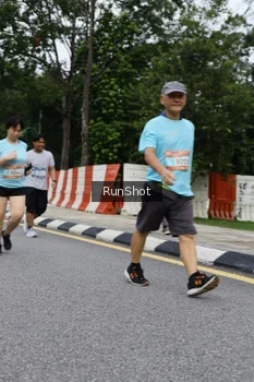 Runner Photo 4306169