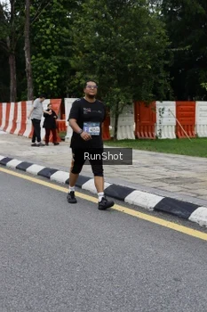 Runner Photo 4306170