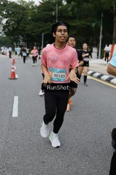 Runner Photo 4306171