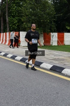 Runner Photo 4306177