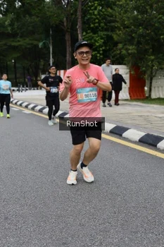 Runner Photo 4306182