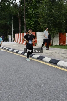 Runner Photo 4306183