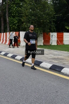 Runner Photo 4306184