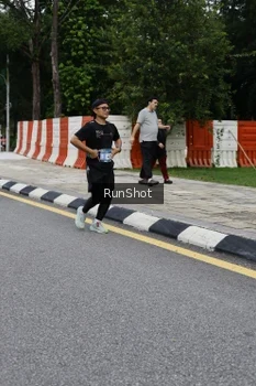 Runner Photo 4306191