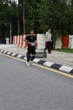 Runner Photo 4306198