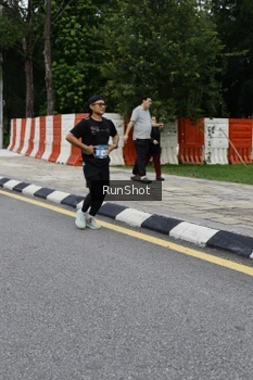 Runner Photo 4306199