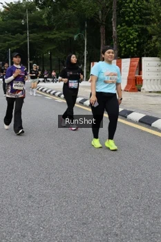 Runner Photo 4306203