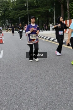 Runner Photo 4306213