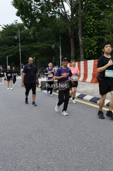 Runner Photo 4306219