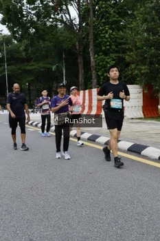 Runner Photo 4306225
