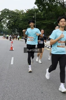 Runner Photo 4306246