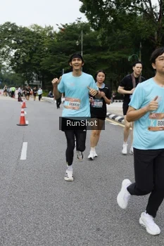 Runner Photo 4306250