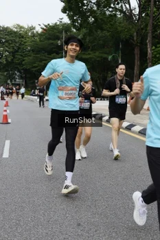 Runner Photo 4306251