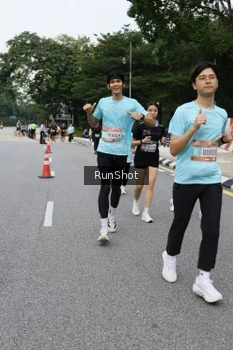 Runner Photo 4306252
