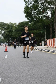 Runner Photo 4306253