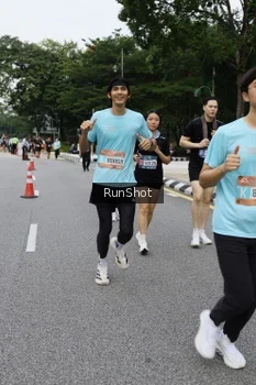 Runner Photo 4306259