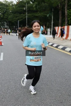 Runner Photo 4306265