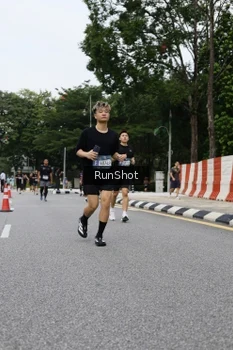 Runner Photo 4306279