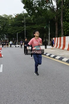 Runner Photo 4306280